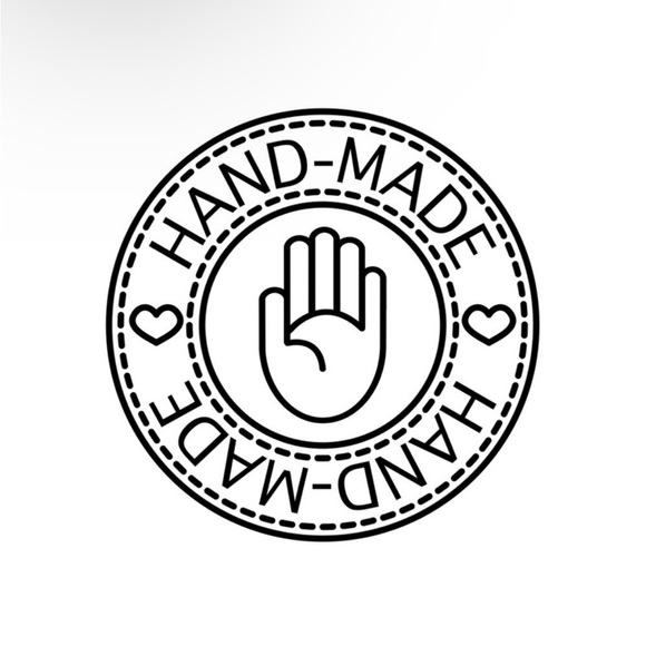 Custom QR Code Resin Keychain Great way to advertise your closet or website - Picture 2 of 7